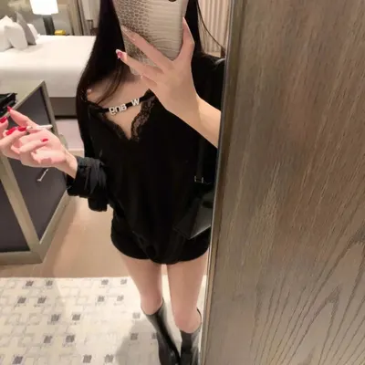 Black Lace V-Neck Long Sleeve Dress